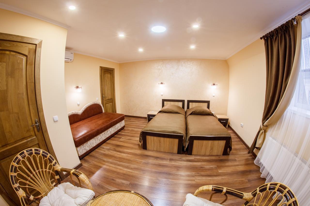 Panorama Apart-Hotel Kamianets-Podilsky Extérieur photo