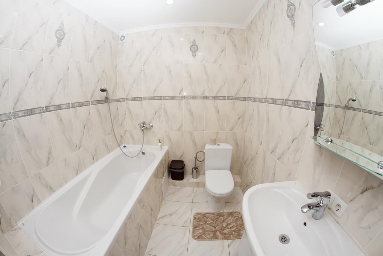 Panorama Apart-Hotel Kamianets-Podilsky Extérieur photo