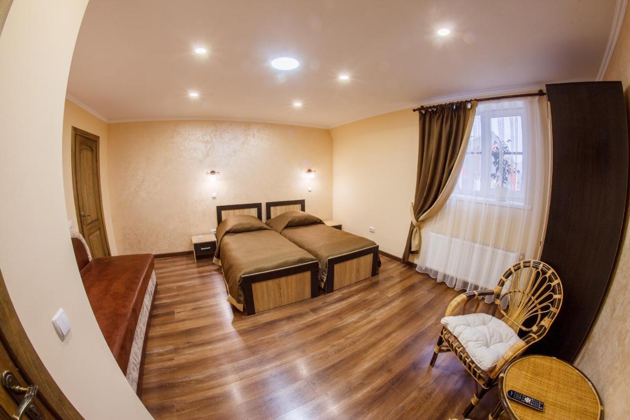 Panorama Apart-Hotel Kamianets-Podilsky Extérieur photo